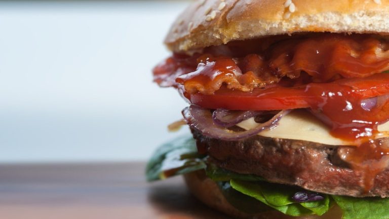 McDonald’s lanza “McPlant”, su nueva hamburguesa sin carne