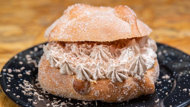 Descubre el delicioso pan de muerto de Comedor Lucerna
